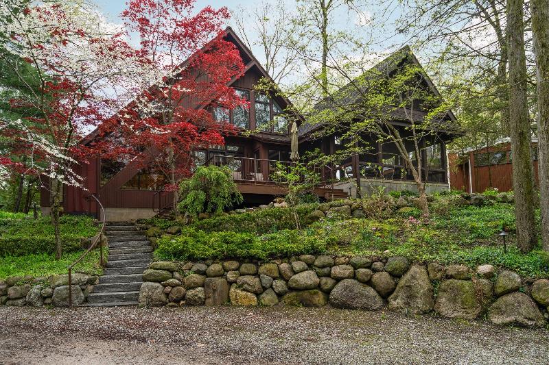 3140 Dolph Drive and 3129 Ray Ct.